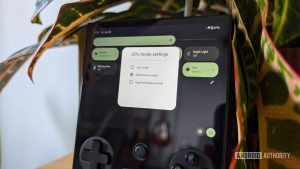 The ANBERNIC RG 477V Redefines the Potential of Vertical Retro Emulation Hardware